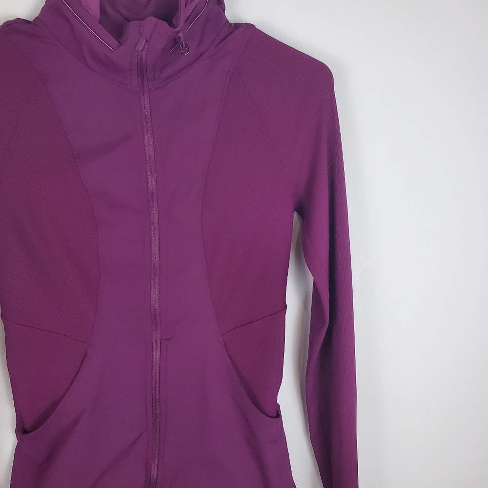 Lululemon Far and Free Jacket Marvel Size 4 - Picture 5 of 16